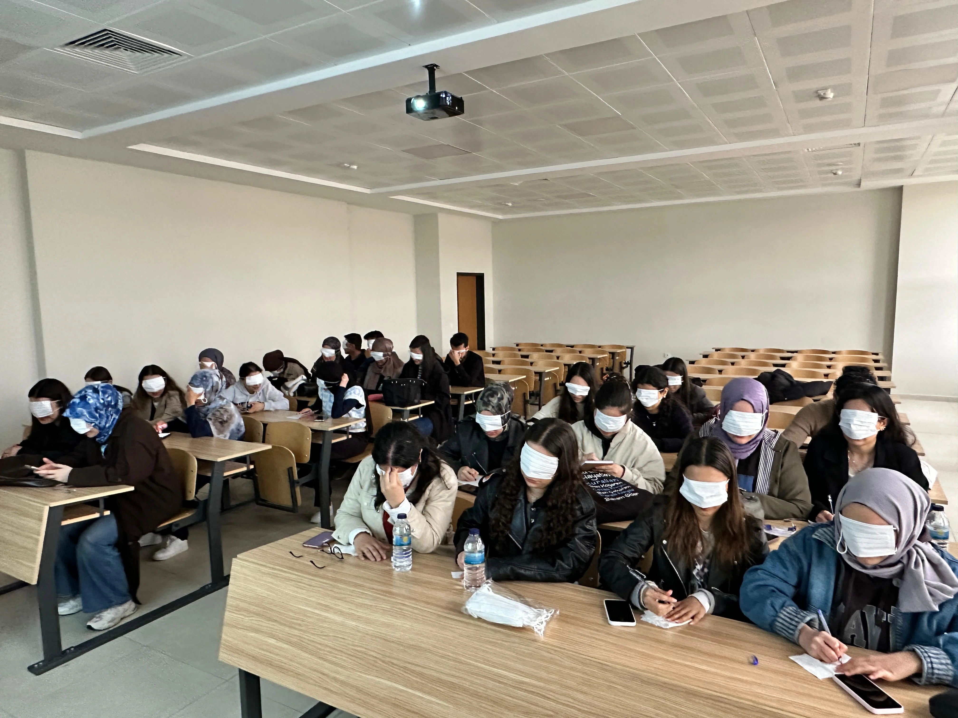 Kulu Sağlık Bilimleri Fakültesi Akademik-İdari Personeli ve Öğrencilere Yönelik Seminer Gerçekleştirildi